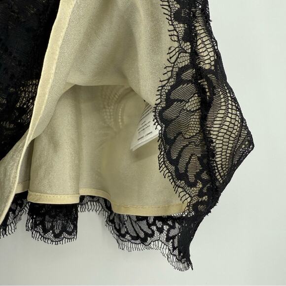 BEBE Black‎ Lace Peplum Top Size XS - Picture 4 of 9